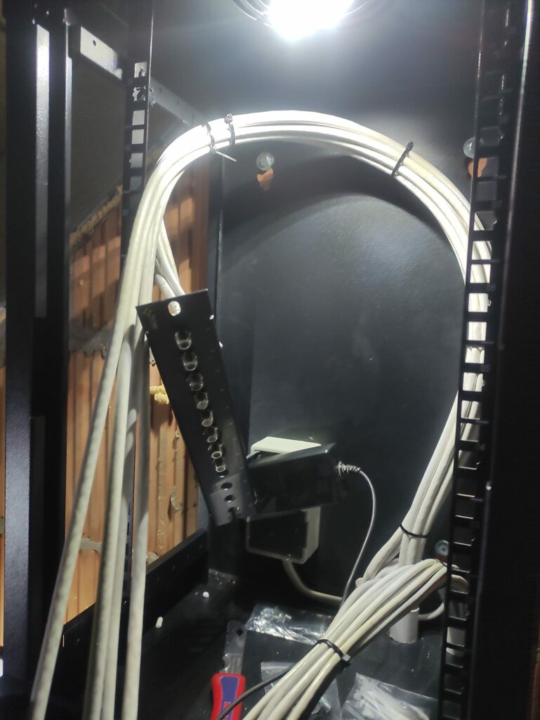 PD-INSTAL - Szafa Rack