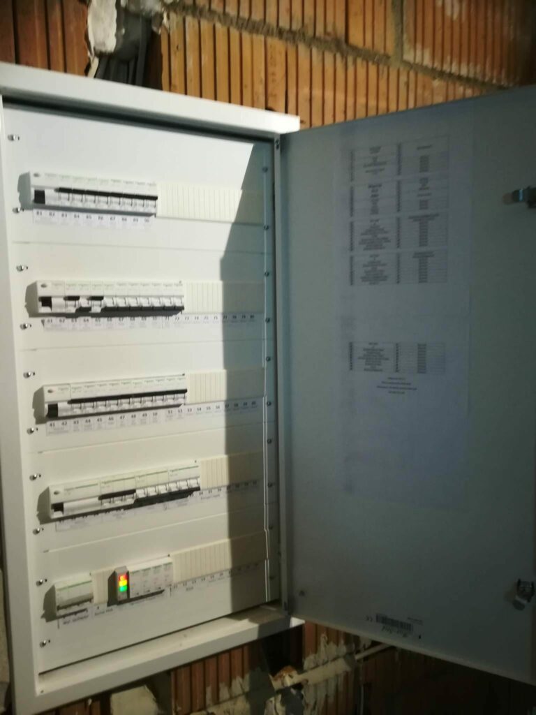 PD-INSTAL - Instalacja elektryczna