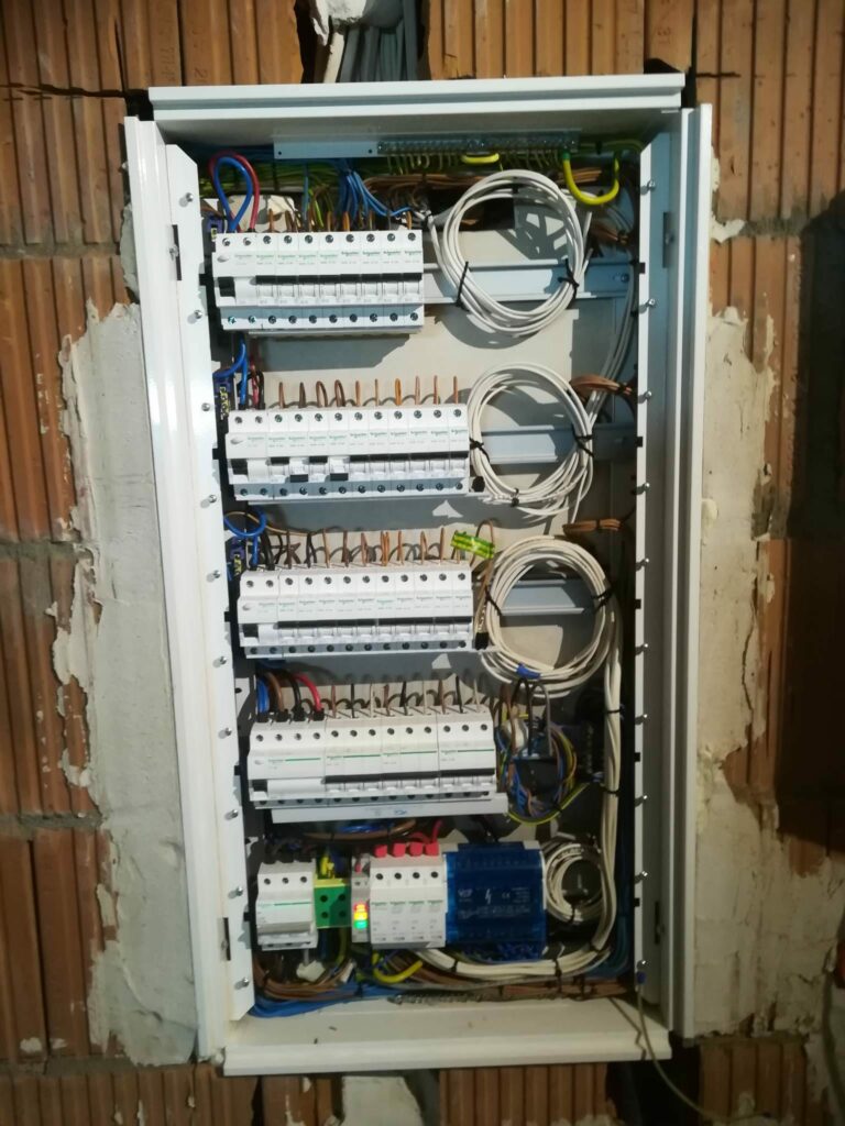 PD-INSTAL - Instalacja elektryczna