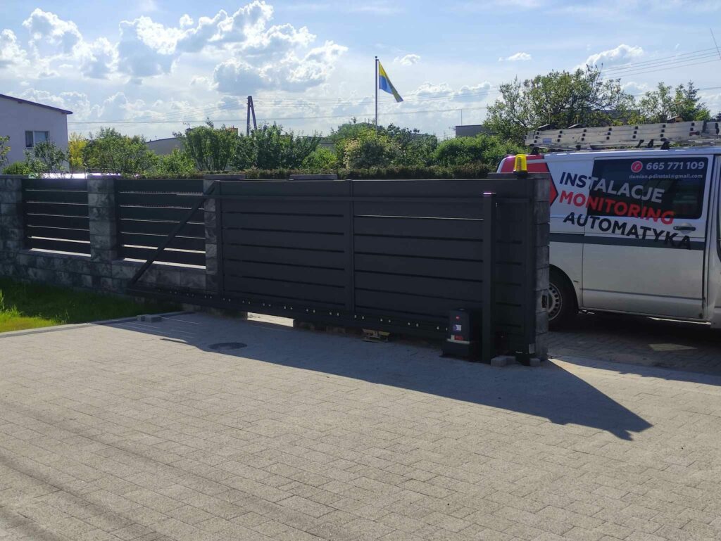 PD-INSTAL - Brama wjazdowa z napędem elektrycznym